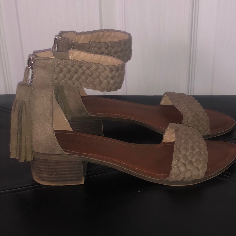 Women’s Shoes